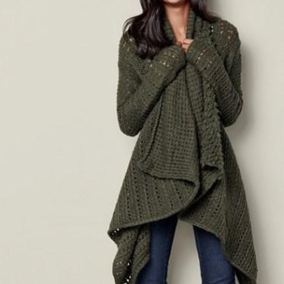 VENUS Sweaters - Nwot VENUS green cardigan sweater.